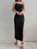 Vestido Slim Sheath com Decote Halter e Alças Finas – Perfeito para Noites de Festa