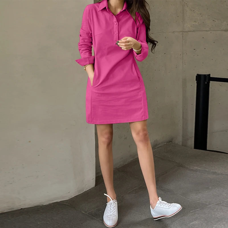 Vestido Camiseta Mini Casual com Botões – Conforto e Estilo para Todas as Estações