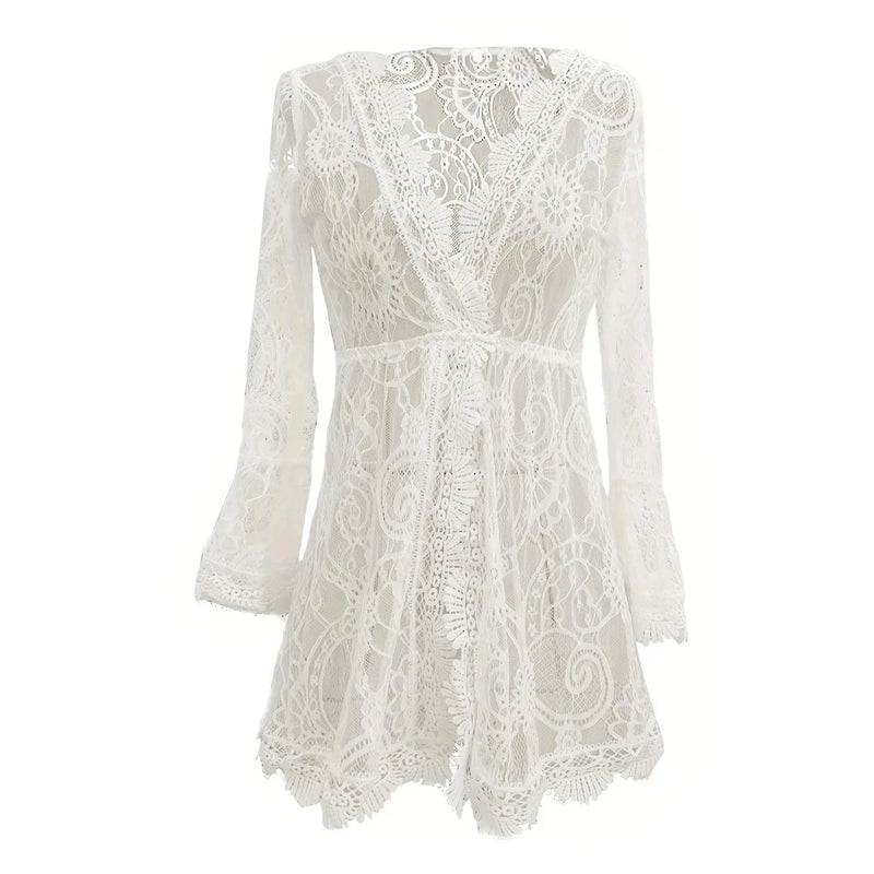 Vestido Estilo Praia com Detalhe Rendado, Decote V e Mangas Flare