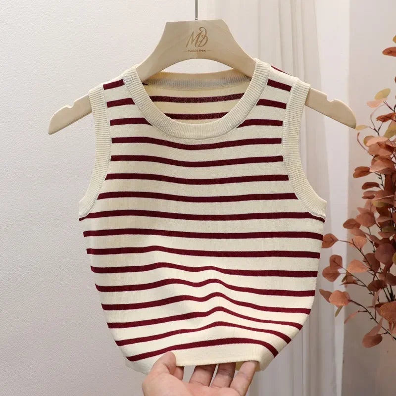 Regata Feminina Striped Knit – Casual e Estilosa para a mulher moderna